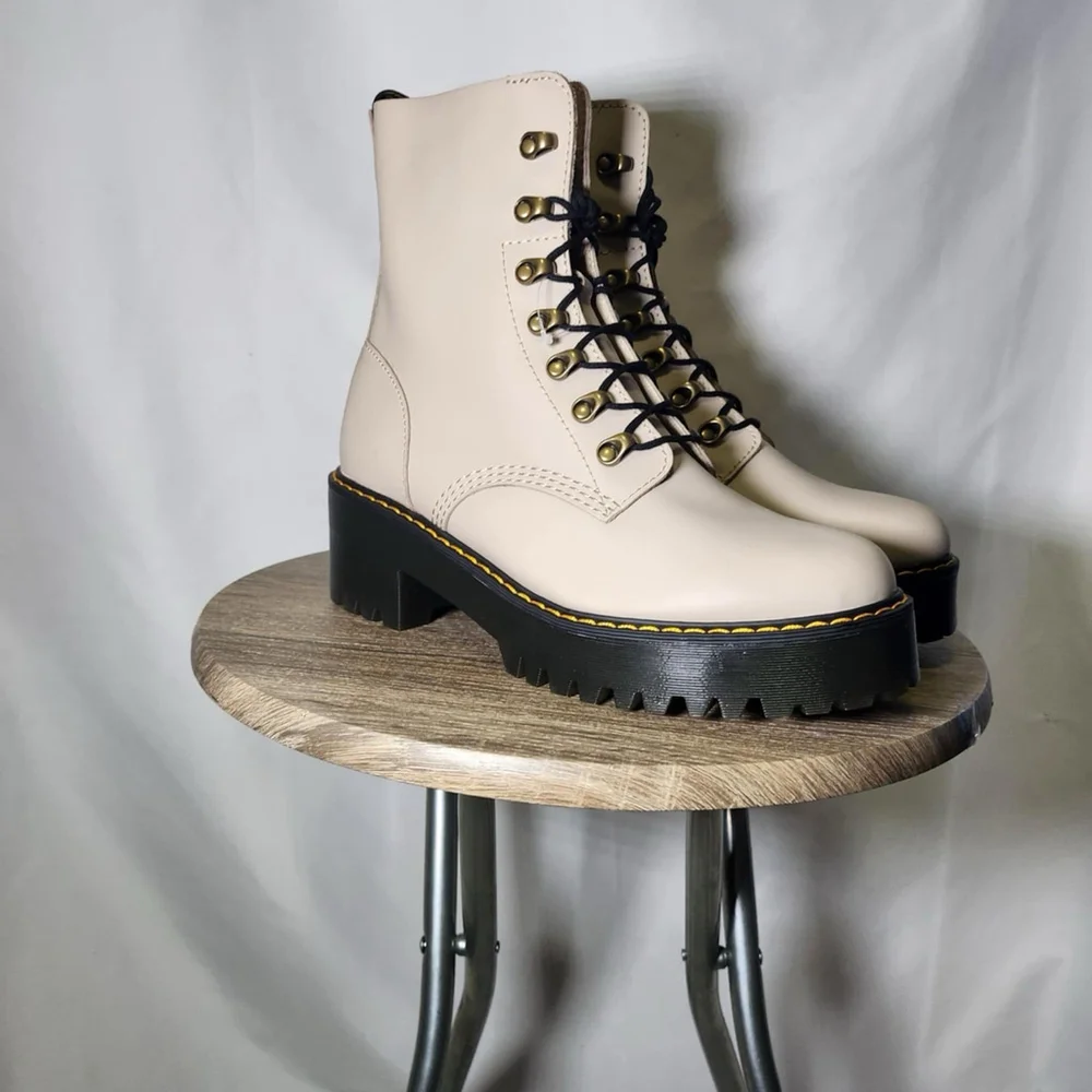 Dr. Doc Martens Leona Womens Size 11 Lace Up Heeled Boots Taupe Leather